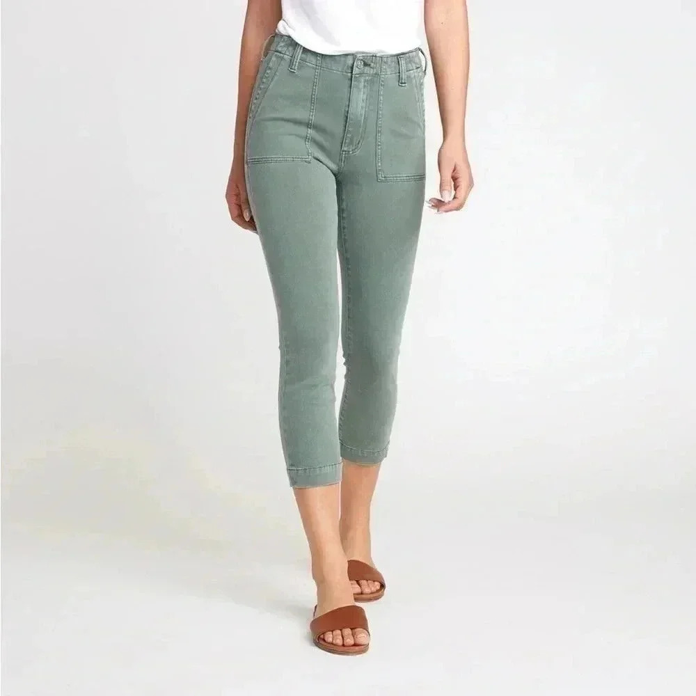 Silver Jeans Utility Slim Crops W27L25